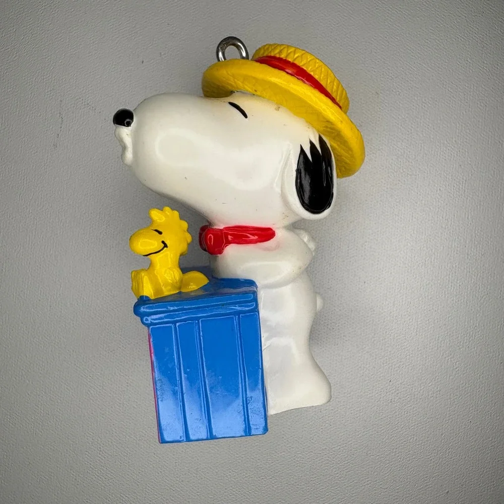 Vintage Snoopy Woodstock Free Kisses Ornament Peanuts Boater Hat Figurine